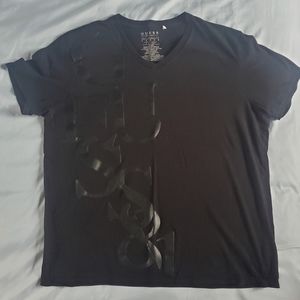 Guess T-Shirt